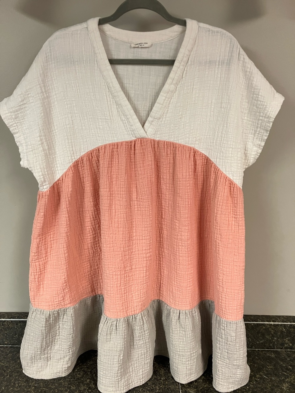 Chicsoul  V neck tiered short dress or long tunic shirt 1x